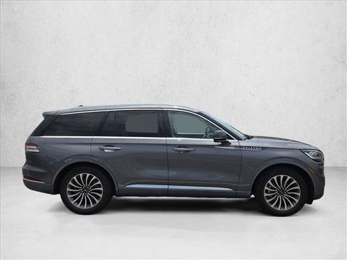 Used 2021 Lincoln Aviator Reserve RWD image 4