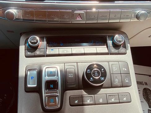 Used 2022 Hyundai Palisade Limited w/ Winter Package AWD/4WD image 15