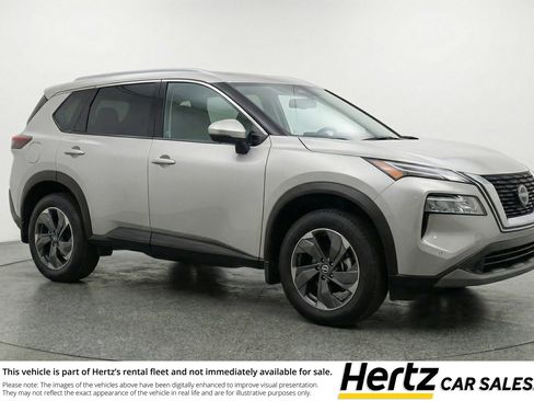 Used 2025 Nissan Rogue SV AWD/4WD image 1