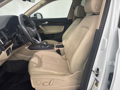 Used 2020 Audi Q5 Premium Plus w/ Premium Plus Package AWD/4WD image 13