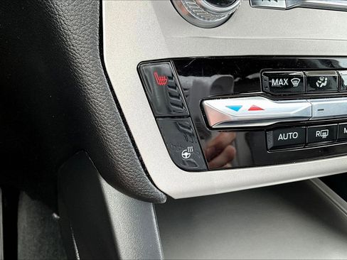 Used 2024 Ford Explorer XLT w/ Equipment Group 202A image 16