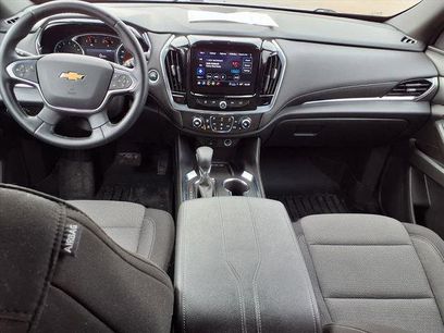 Used 2023 Chevrolet Traverse LT