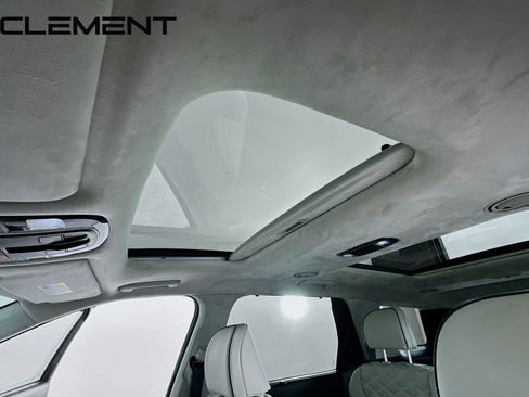 Used 2022 Hyundai Palisade Calligraphy image 25