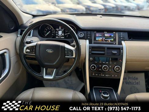 Used 2017 Land Rover Discovery Sport HSE image 25