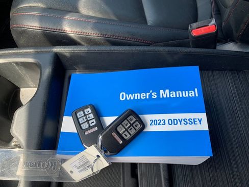 Used 2023 Honda Odyssey Sport image 9