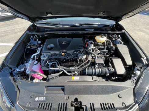 Used 2025 Toyota Camry LE image 32
