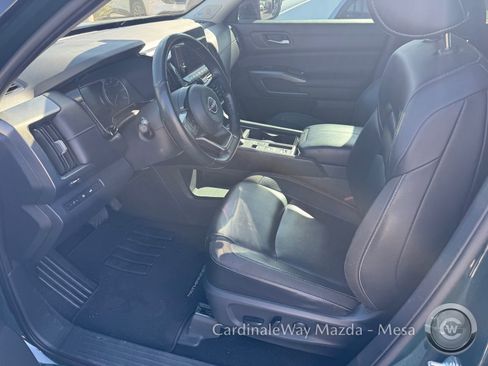 Used 2022 Nissan Pathfinder SL w/ SL Premium Package FWD image 8