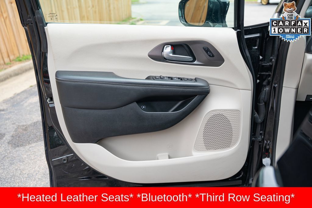 Used 2024 Chrysler Pacifica Limited FWD image 13