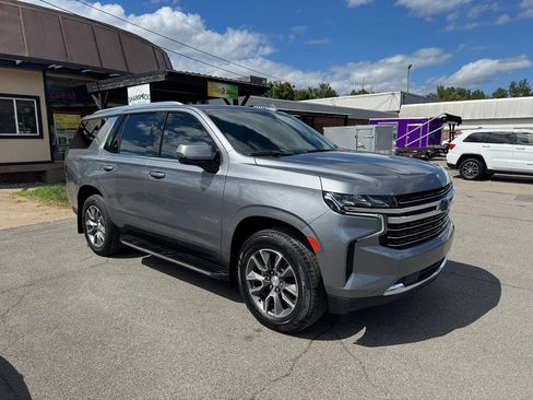 Used 2022 Chevrolet Tahoe LT w/ Luxury Package AWD/4WD image 6