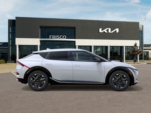 New 2026 Kia EV6 Wind RWD image 7