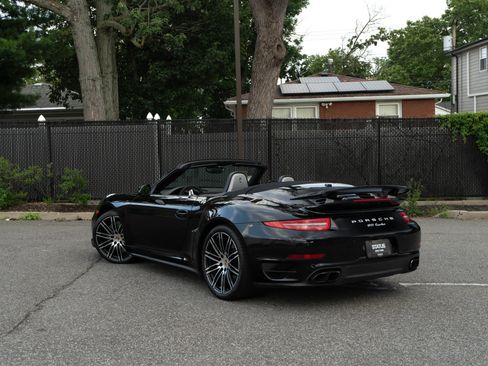 Used 2014 Porsche 911 Turbo image 32