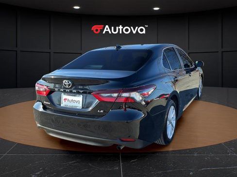 Used 2023 Toyota Camry LE image 5