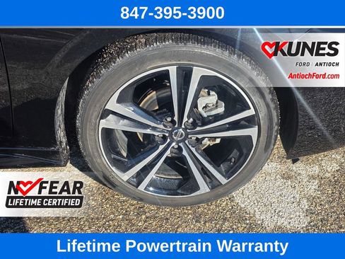 Used 2023 Nissan Sentra SR w/ SR Premium Package image 9