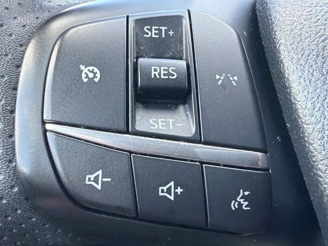 Certified 2025 Ford Escape ST-Line Select AWD/4WD image 23