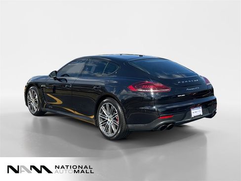 Used 2015 Porsche Panamera GTS image 3