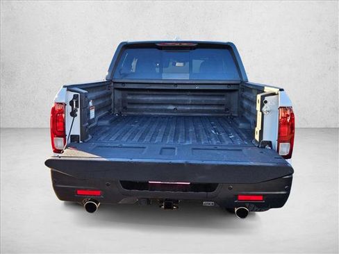 Used 2022 Honda Ridgeline Black Edition image 6