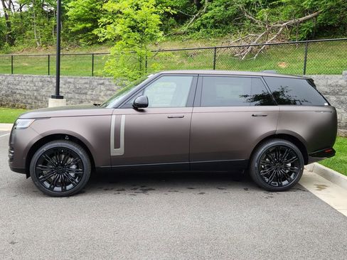 New 2026 Land Rover Range Rover Long Wheelbase SE AWD/4WD image 6