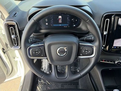 Certified 2025 Volvo XC40 B5 Plus w/ Climate Package image 21