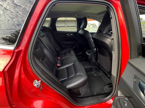 Used 2023 Volvo XC60 B5 Plus w/ Climate Package image 30