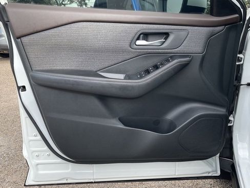 Certified 2021 Nissan Rogue SV image 15