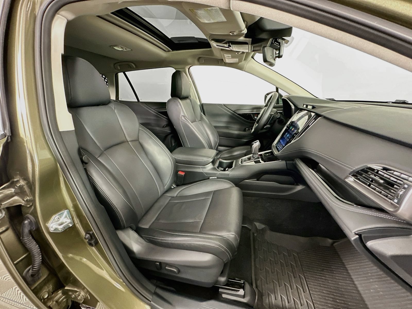 Used 2025 Subaru Outback Limited w/ Popular Package #2 AWD/4WD image 30