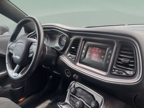 Used 2016 Dodge Challenger SXT RWD image 26