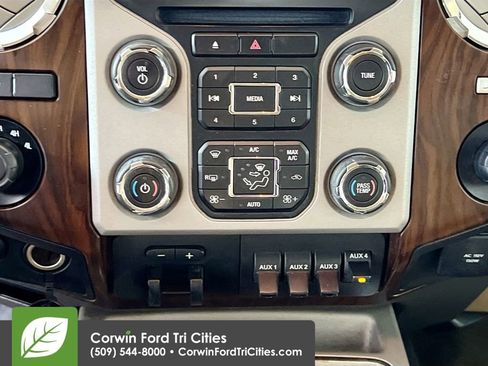 Used 2016 Ford F250 Lariat w/ Lariat Ultimate Package AWD/4WD image 9