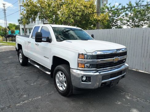 Used 2015 Chevrolet Silverado 2500 LT image 1