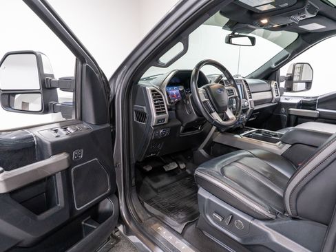 Used 2021 Ford F250 Platinum image 15