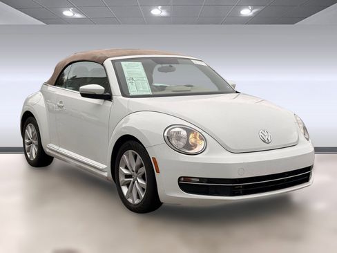 Used 2015 Volkswagen Beetle TDI image 7