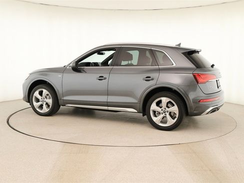 Certified 2022 Audi Q5 2.0T Premium Plus w/ Premium Plus Package image 3