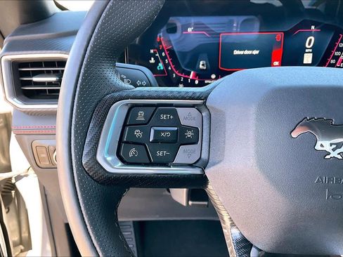 Used 2025 Ford Mustang Premium image 23