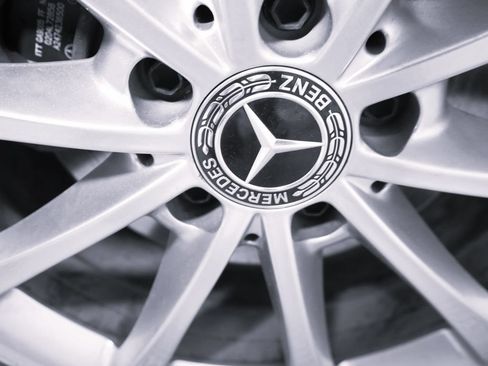 Certified 2019 Mercedes-Benz A 220 4MATIC image 8