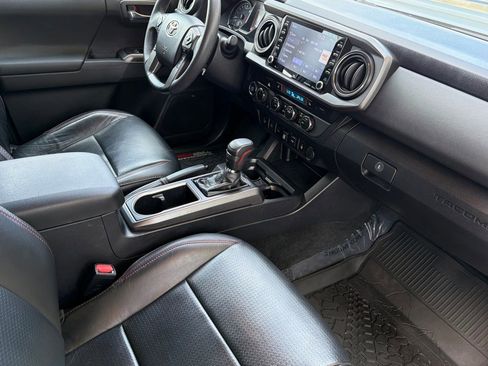 Used 2021 Toyota Tacoma TRD Pro AWD/4WD image 18