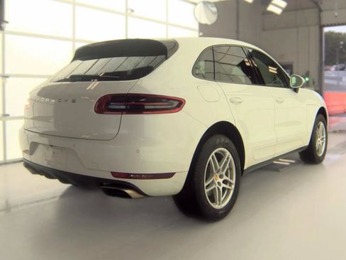 Used 2018 Porsche Macan w/ Premium Package Plus AWD/4WD image 2