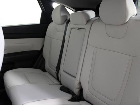 Certified 2026 Hyundai Tucson SE FWD image 20