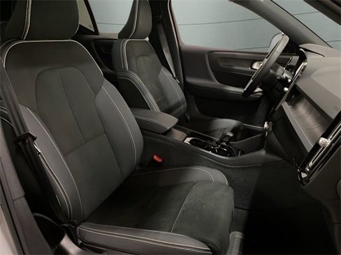Used 2023 Volvo XC40 Recharge Ultimate w/ Protection Package Premier image 68