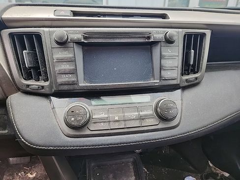 Used 2013 Toyota RAV4 XLE AWD/4WD image 12