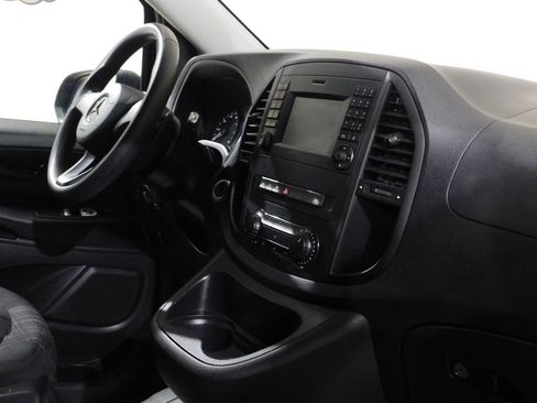 Used 2019 Mercedes-Benz Metris Passenger image 72