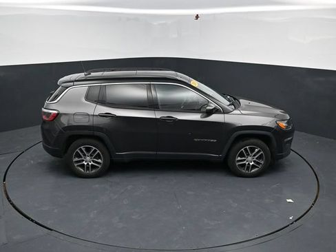 Used 2018 Jeep Compass Latitude w/ Popular Equipment Group AWD/4WD image 27