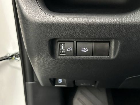 Used 2024 Toyota RAV4 LE AWD/4WD image 21