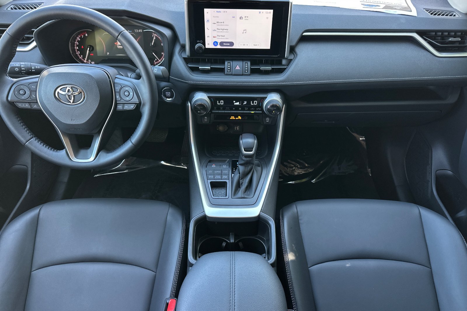 Used 2025 Toyota RAV4 XLE Premium AWD/4WD image 13