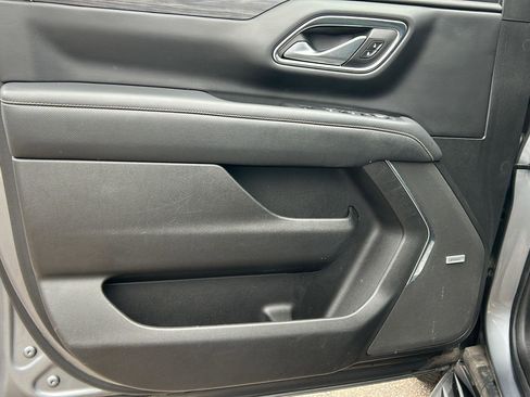 Used 2022 GMC Yukon SLT w/ SLT Luxury Package image 10