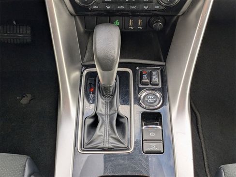 Used 2024 Mitsubishi Eclipse Cross SE image 26