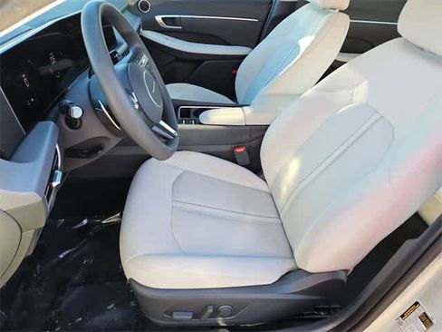 Certified 2025 Hyundai Sonata SEL image 16