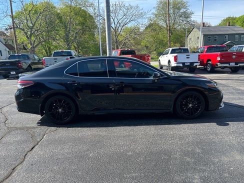 Used 2024 Toyota Camry XSE w/ Navigation Package FWD image 5