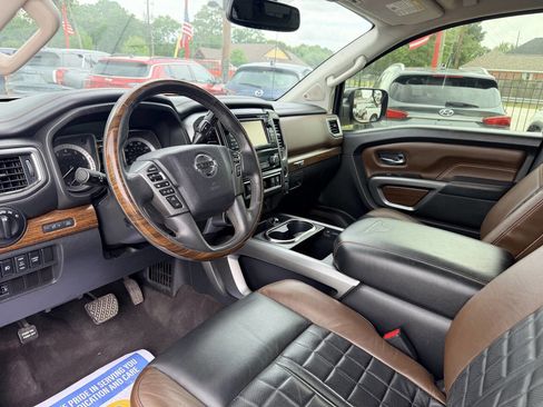 Used 2017 Nissan Titan Platinum Reserve AWD/4WD image 39