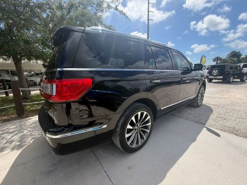 Used 2018 Lincoln Navigator Select RWD image 6
