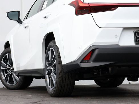 New 2026 Lexus UX 300h AWD image 8