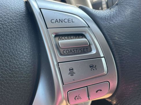 Used 2016 Nissan Altima 3.5 SL w/ 3.5 Technology Package FWD image 23